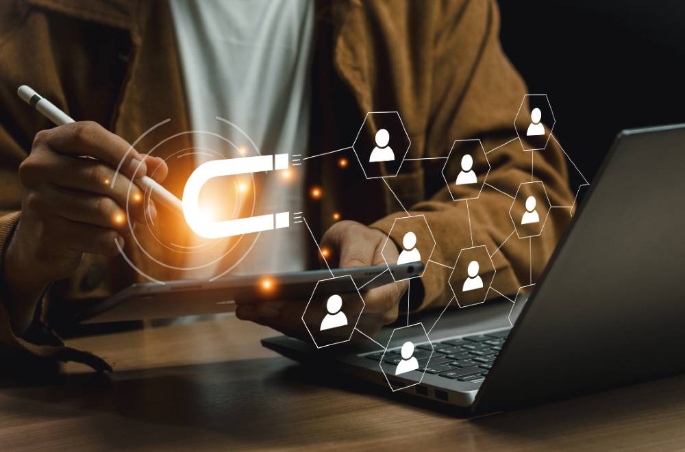 Digital marketing professional using data-driven strategies to attract and convert qualified leads through online campaigns